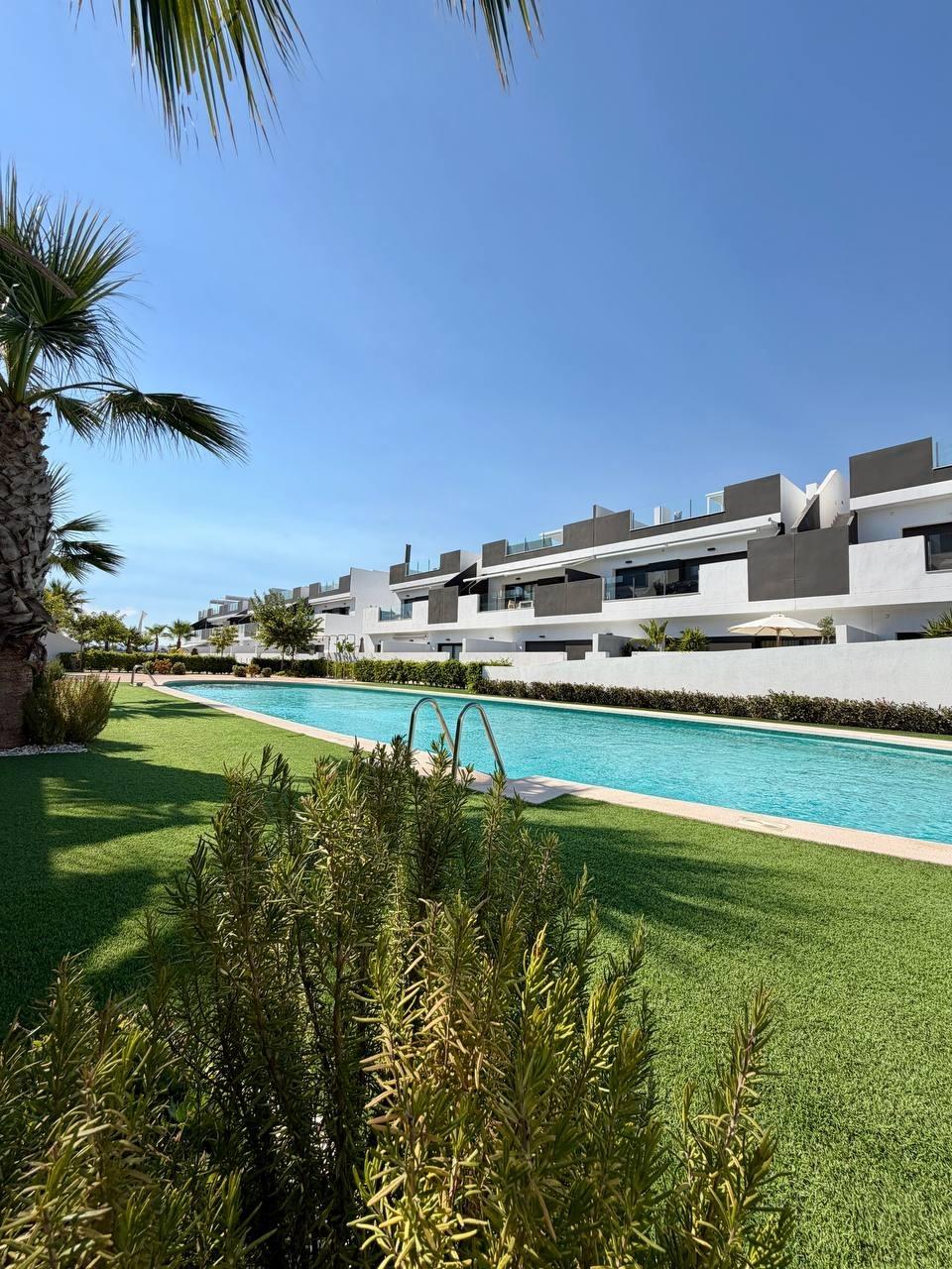 Penthouse with a private solarium in Los Balcones · photo 1 of 33
